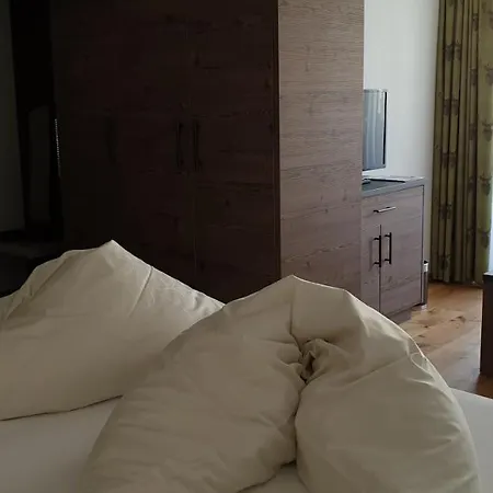 Garni Jaegerheim 4* 세르파우스